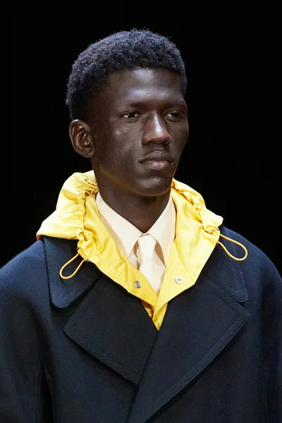 Look 69